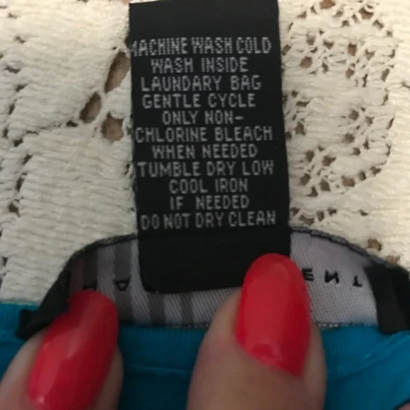 GRACE ELEMENTS TURQUOISE SCOOP NECK SLEEVELESS TOP - Picture 5 of 5